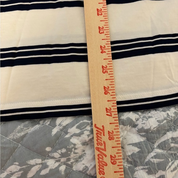 Lands' End Black and White Short Sleeve Tee - Picture 5 of 8